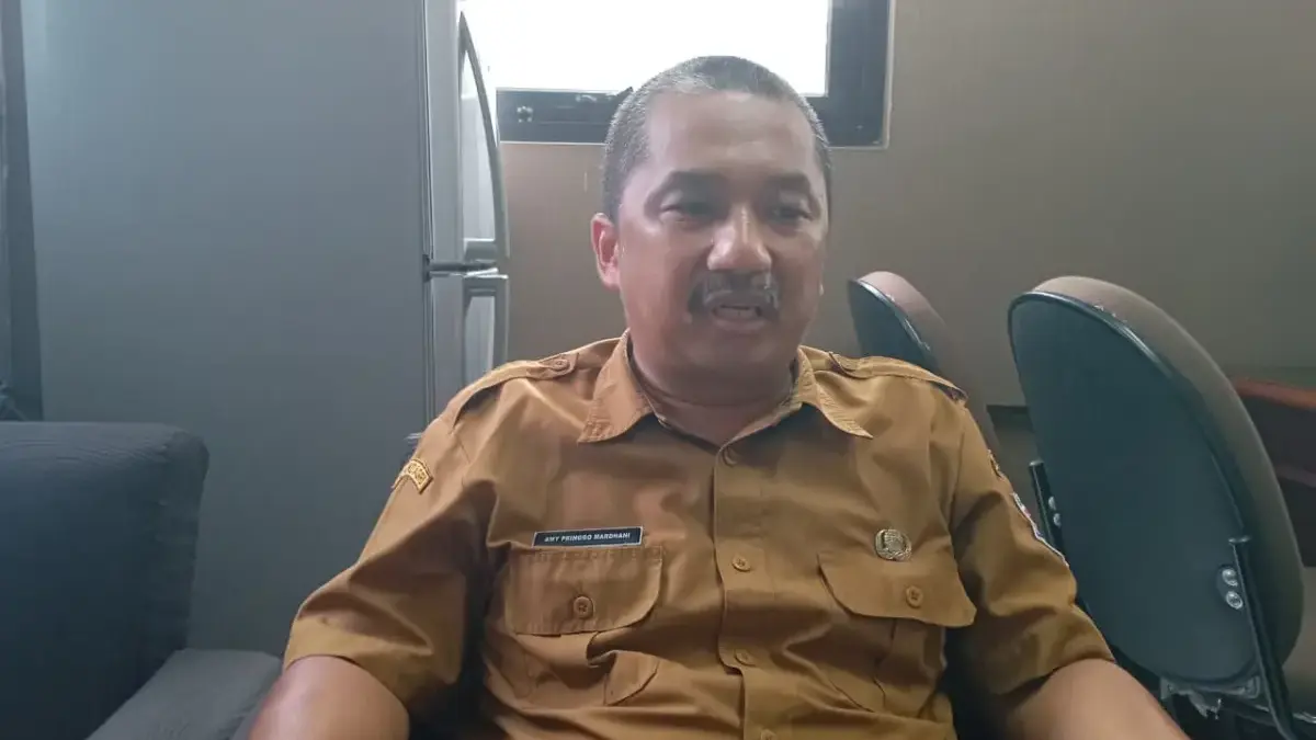 Kepala DPKP Kota Cimahi, Amy saat ditemui Jabar Ekspres di Kantornya saat Menjelaskan Rutilahu (mong)