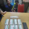 Seorang sekuriti MBG bersama rekannya ditangkap anggota Polsek Jatinangor ketika transaksi obat terlarang deka