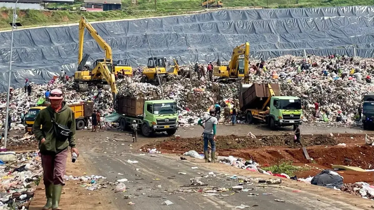 BBM Mahal, Kebutuhan Operasional TPPAS Sarimukti Tembus Rp21 Miliar BBM Mahal, Kebutuhan Operasional TPPAS Sarimukti Tembus Rp21 Miliar