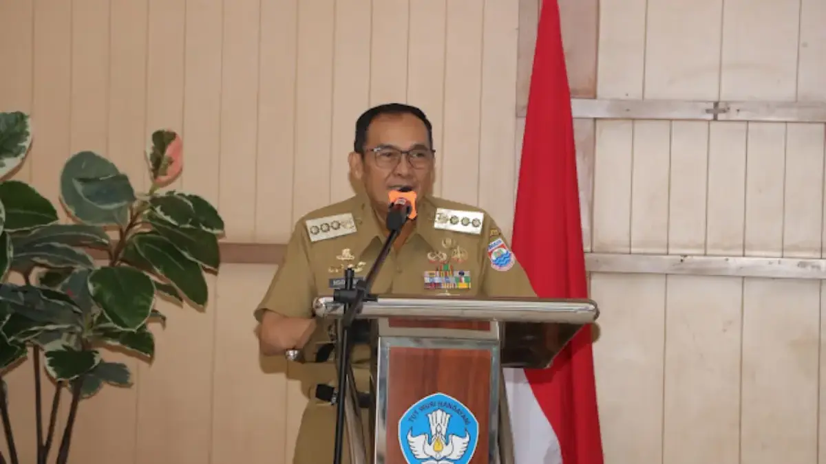 Wali Kota Cimahi Ngatiyana saat Memberikan Sambutan dalam Program Pelatihan dan Pendidikan Bakal Calon Kepala