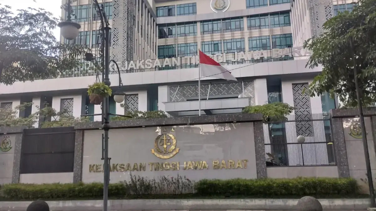 Suasana gedung Kejaksaan Tinggi Jawa Barat di Jalan L.L.RE. Martadinata, Kota Bandung, Kamis (11/6). Foto: Dim