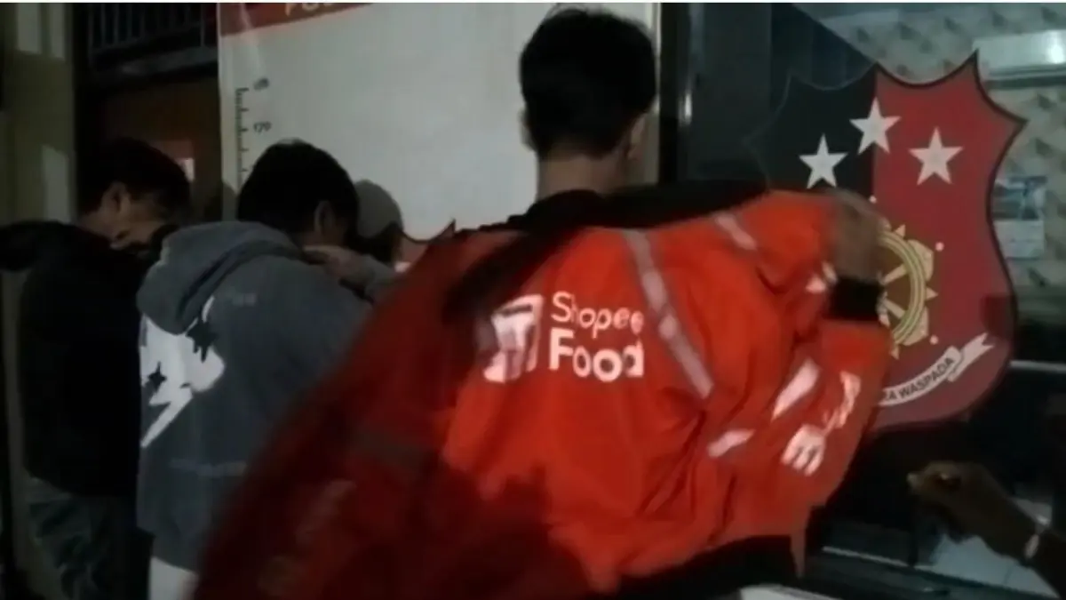 Gagal Live Tawuran di Medsos, 3 Remaja Ditangkap Polisi di Parung Bogor – jabarekspres.com