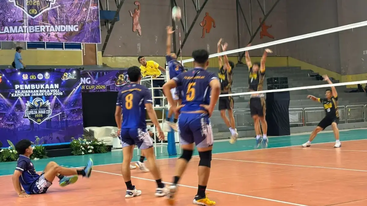 Tim Voli Polres Tasikmalaya saat bertanding pada laga perdana Kapolda Cup 2026.