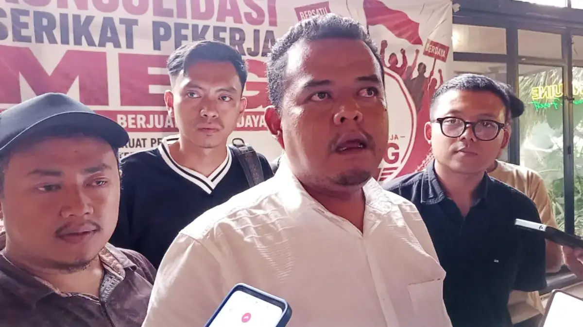 Tuntut Keberlanjutan Program, Pekerja MBG Siapkan Aksi Besar di Senayan Konsolidasi Serikat Pekerja MBG di Bandung, Selasa (22/6). (son)
