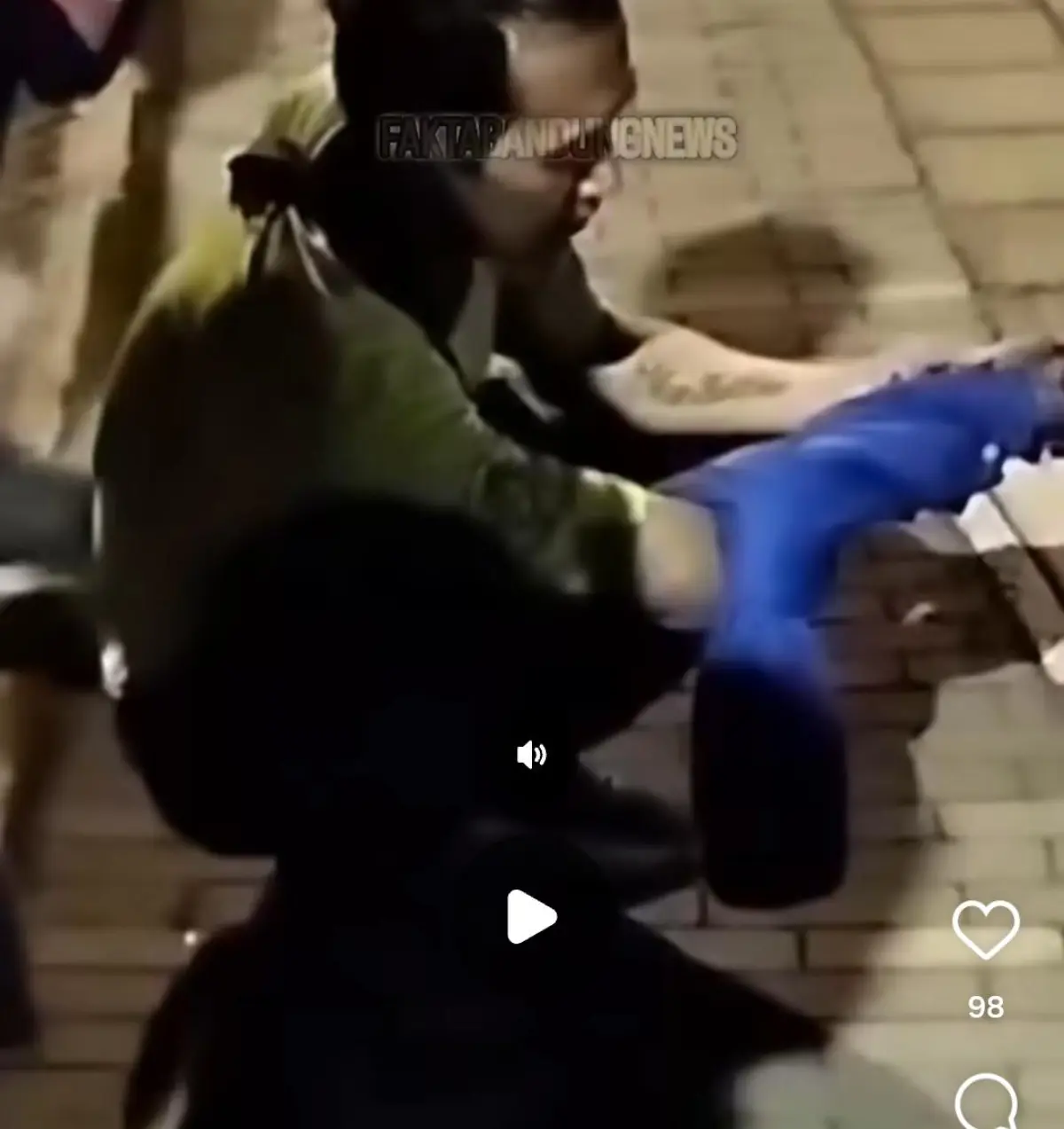 Viral di Media Sosial, Pengemudi Ojol Ditusuk OTK di Gedebage Bandung – jabarekspres.com