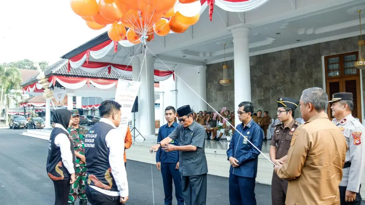 1.486 Petugas Diterjunkan, Pemkab Ciamis Resmi Canangkan Sensus Ekonomi 2026 1.486 petugas diterjunkan dalam program sensus ekonomi tahun 2026 di Pendopo Ciamis, Selasa (23/6/2026)