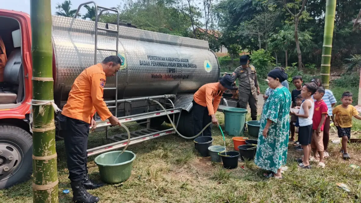 Sebanyak 512 warga di Desa Parakan Muncang Kecamatan Nanggung, Kabupaten Bogor terdampak kekeringan dan krisis