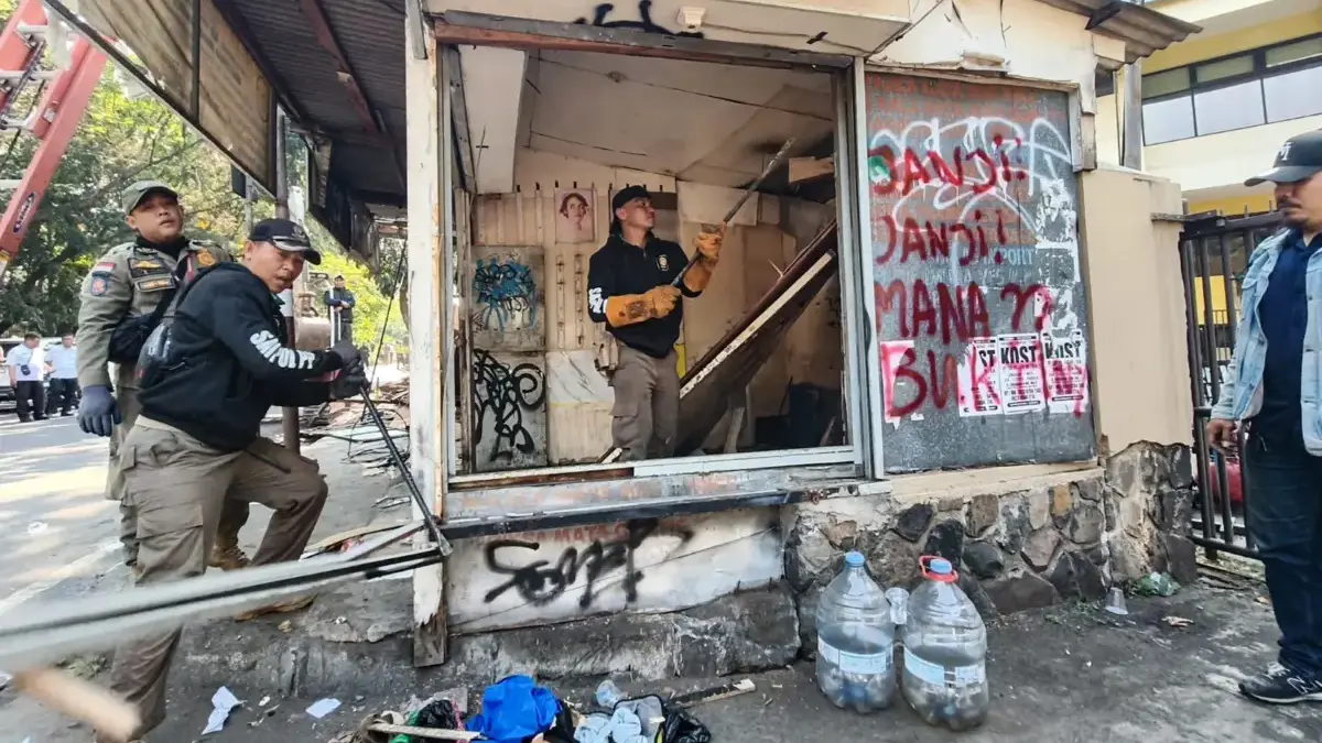 Satpol PP Bersiap Bongkar Kios PKL di Kawasan Dipatiukur–Singaperbangsa