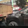 Kecelakaan beruntun yang melibatkan tiga mobil pribadi dan tiga mobil truk di Jalan Sholeh Iskandar, Kota Bogo