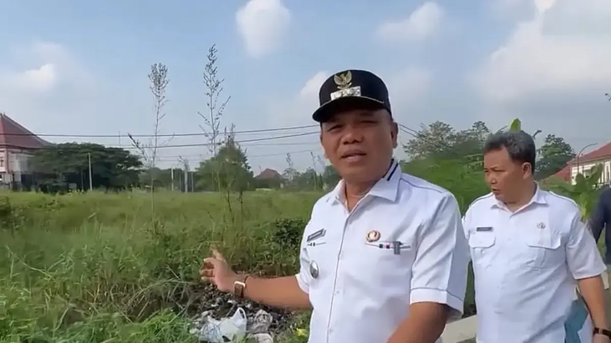Wakil Bupati Asep Sopari Al Ayubi saat meninjau langsung kondisi aset pemkab di daerah Bojongkoneng
