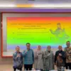 Holding Farmasi