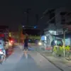 Warga Keluhkan Truk Tronton Penuhi Jalan Raya Klapanunggal Bogor, Macet hingga Jalur Cepat Rusak