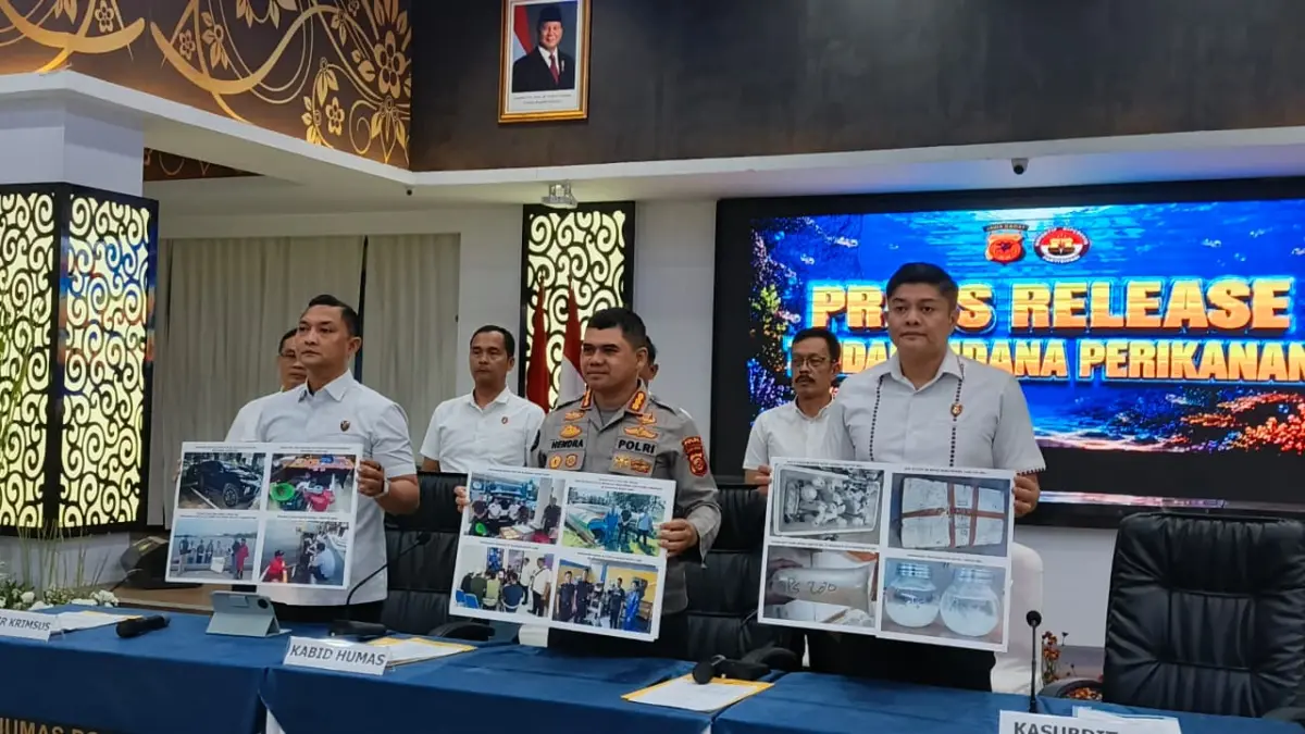 Polda Jabar saat ungkap kasus Tindak Pidana Perikanan di Wilayah Kabupaten Pangandaran. 4 Orang tersangka berh