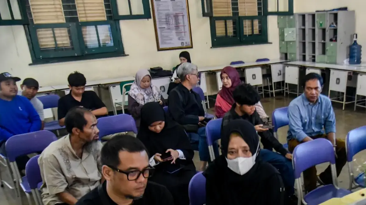 Eks Kepala Ombudsman Ingatkan Aduan Sengkarut SPMB Tak Menguap Ilustrasi: Pendaftaran SPMB di Kota Bandung. Foto: Dimas Rachmatsyah / Jabar Ekspres