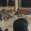 SPP Kota Banjar berdamai dengan pihak Perumdam Tirta Anom di Mapolres Banjar belum lama ini. (Istime