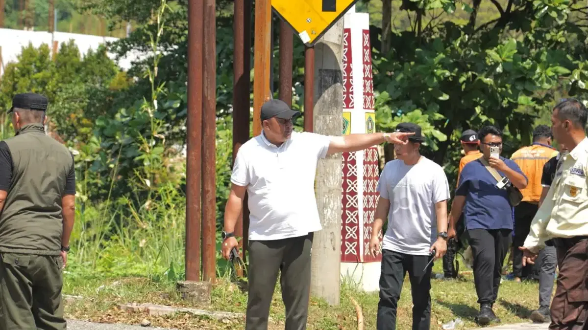 Sambut Kunjungan Tamu Negara, Bupati Bogor Pimpin Apel Gabungan Bersih-bersih di Babakan Madang Sambut Kunjungan Tamu Negara, Bupati Bogor Pimpin Apel Gabungan Bersih-bersih di Babakan Madang