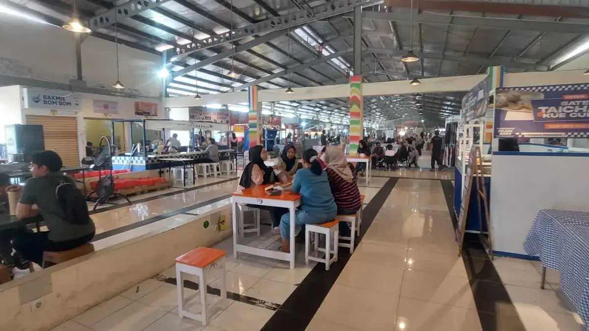 Gen Z Bogor Nilai Pasar Jambu Dua Jadi Alternatif Blok M, Tapi.... Situasi area kuliner di Lantai 2 Pasar Jambu Dua Kota Bogor. Foto: Sekar Andini