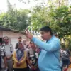 Menteri Perumahan dan Kawasan Permukiman (PKP), Maruarar Sirait (jaket biru) saat memberikan pamaparan kepada
