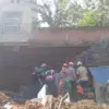 Dua Pekerja Bangunan di Jatinangor Tertimbun TPT Ambrol, Satu Meninggal Lainnya Alami Patah Tulang