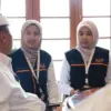 Petugas BPS saat mensensus Sekda Herman, Senin (13/7).
