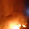 Diduga Akibat Pembakaran Sampah, Tumpukan Limbah di Bojong Kulur Terbakar