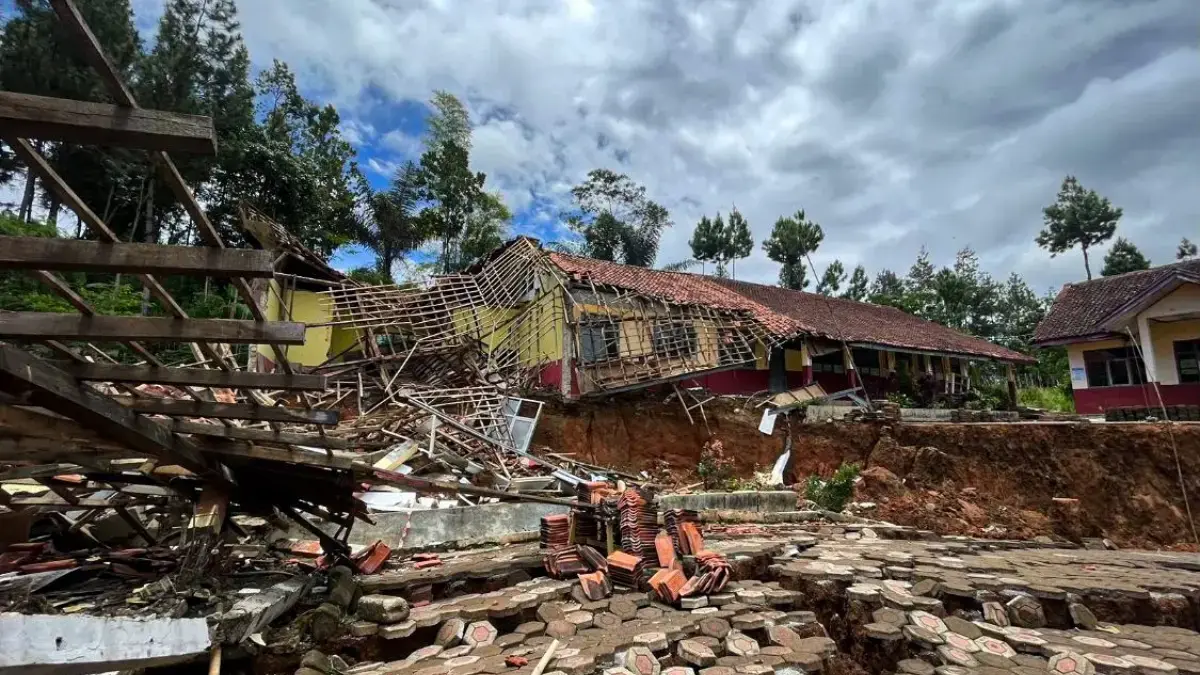 Usai Dua Tahun Menanti, Komisi IV DPRD Kawal Relokasi Korban Longsor dan Pergerakan Tanah di Selatan KBB Usai Dua Tahun Menanti, Komisi IV DPRD Kawal Relokasi Korban Longsor dan Pergerakan Tanah di Selatan KBB