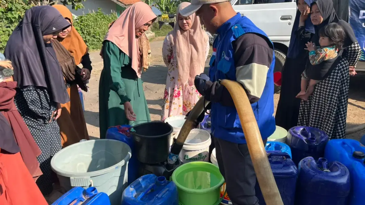 Ratusan KK di Garut Kesulitan Air Bersih, Krisis Kekeringan Kembali Melanda Desa Cintanagara Ratusan KK di Garut Kesulitan Air Bersih, Krisis Kekeringan Kembali Melanda Desa Cintanagara