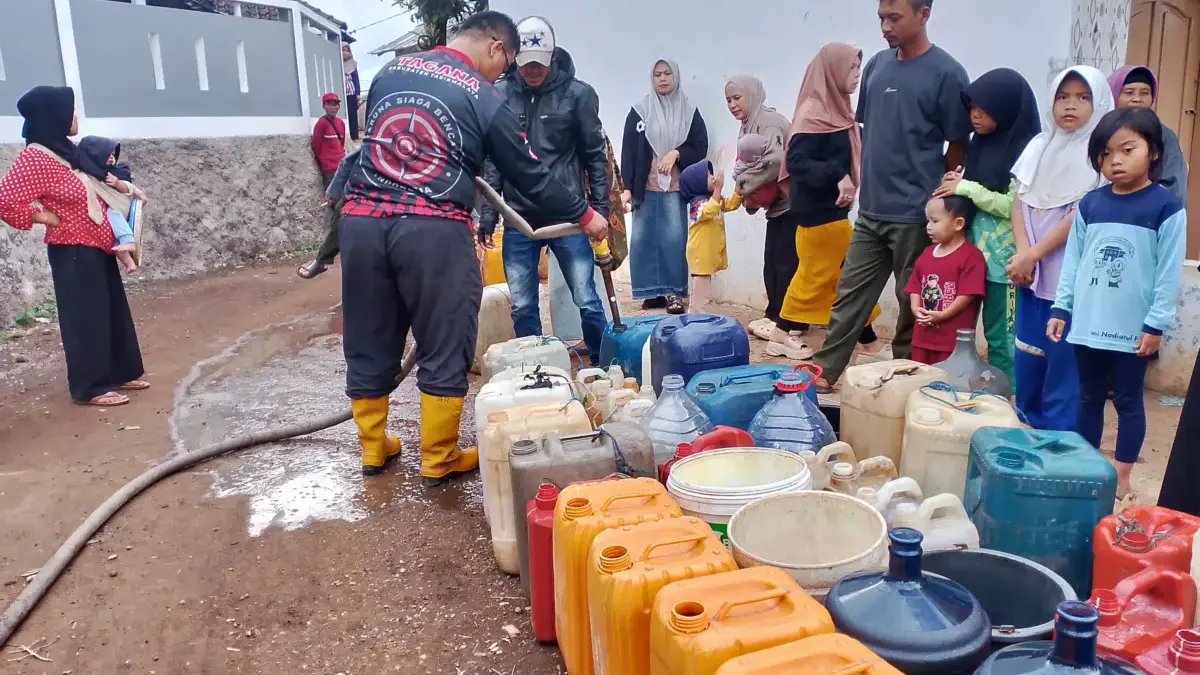 FK Tagana Kembali Salurkan 12.000 Liter Air Bersih ke Dua Desa di Bojonggambir