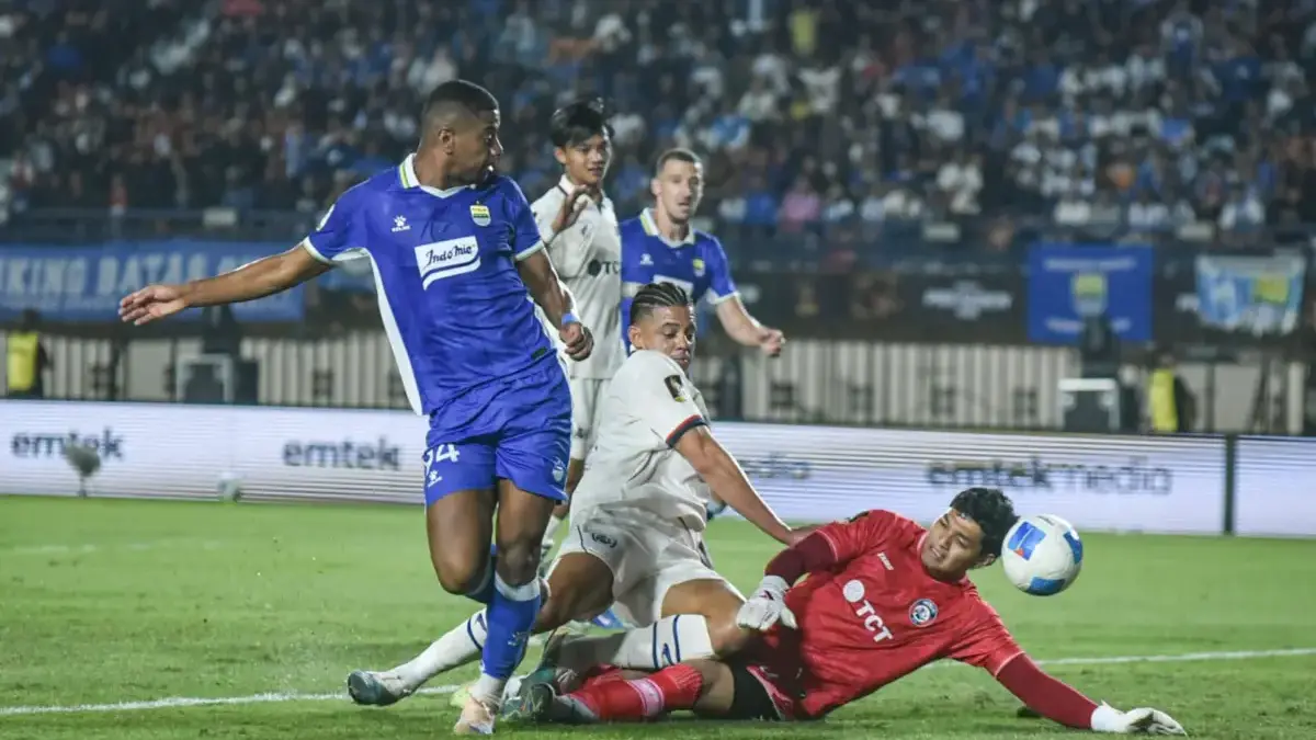 Persib Bungkam Arema 1-0 di Laga Pembuka Piala Presiden 2026 Pemain Persib Bandung Uilliam Barros Pereira mencetak gol ke gawang Arema FC pada pertandingan Piala Presiden