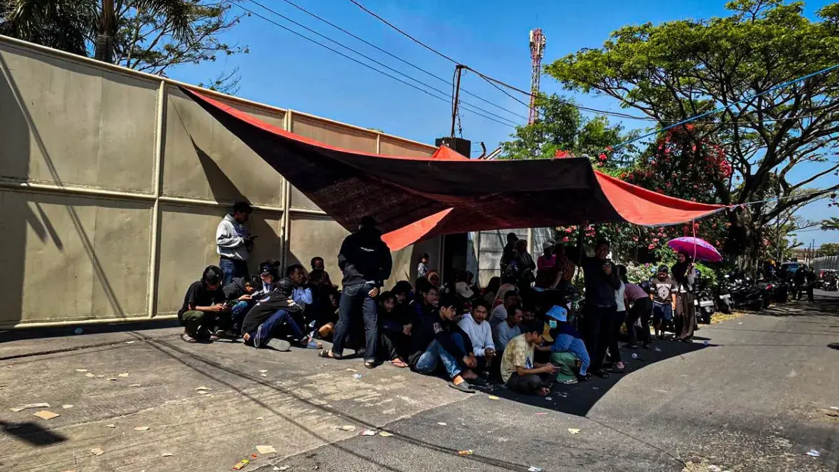 Usai Digeruduk Warga, Delapan Pekerja PT Royal Abadi Sejahtera Dipastikan Kembali Bekerja Usai Digeruduk Warga, Delapan Pekerja PT Royal Abadi Sejahtera Dipastikan Kembali Bekerja