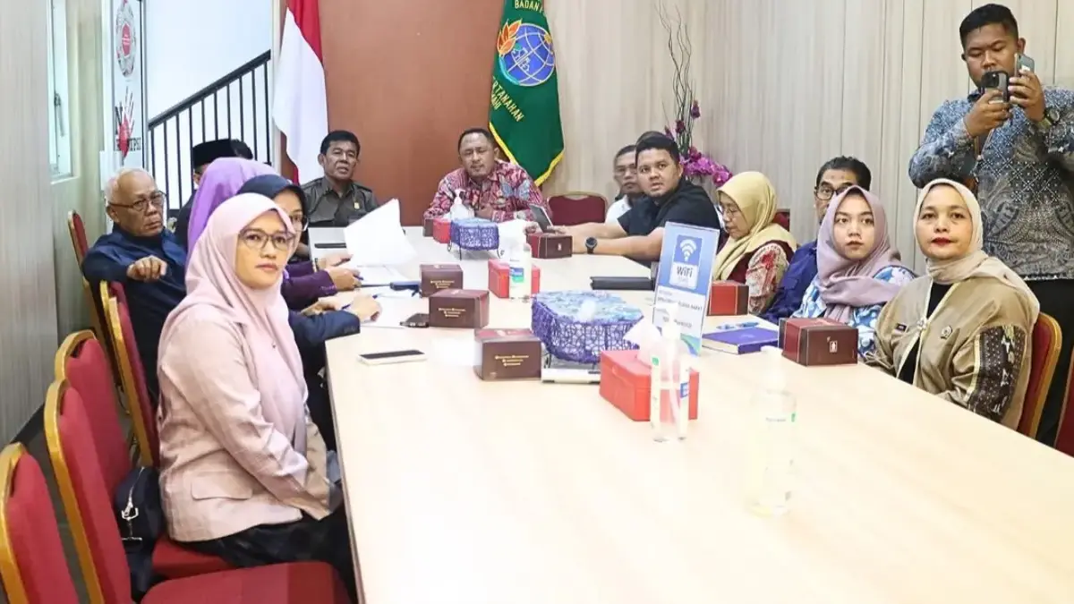 Mayoritas Sengketa Tanah di Cimahi Berasal dari Administrasi, ATR/BPN Minta Warga Segera Urus Sertifikat Kantor Pertanahan Kota Cimahi saat Menerima Kunjungan Komisi I DPRD Cimahi untuk Membahas Persoalan Pertanahan