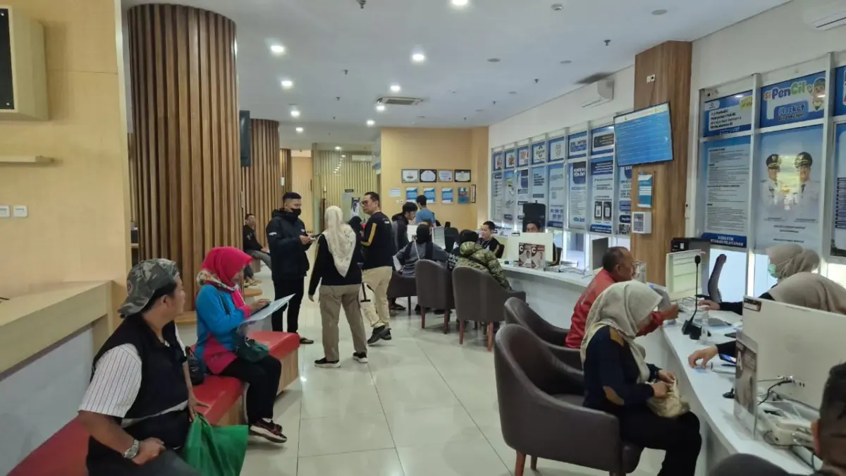 Kepadatan Penduduk Kian Meningkat, Disdukcapil Cimahi Berjibaku Jaga Validitas Data Warga Kepadatan Penduduk Kian Meningkat, Disdukcapil Cimahi Berjibaku Jaga Validitas Data Warga