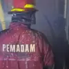 Petugas Pemadam Kebakaran (Damkar) Kota Cimahi saat Bertugas Melakukan Pemadaman (Doc: Damkar Cimahi)