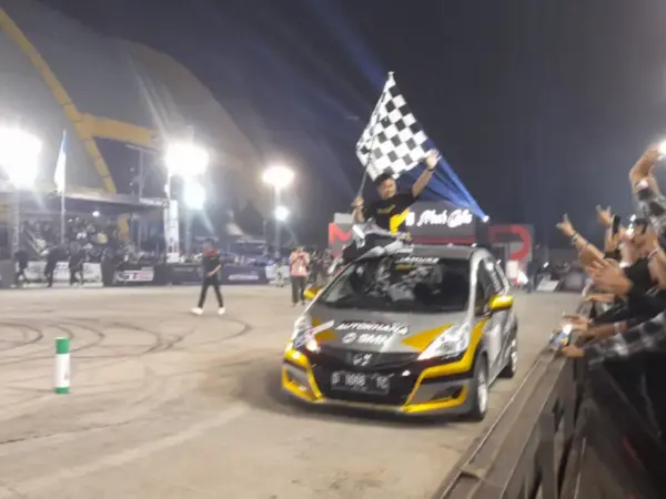 Perdana Pecah di Bandung, Kejurnas Slalom MLDSPOT Autokhana 2026 Padukan Balapan dan Festival Ekstrem Perdana Pecah di Bandung, Kejurnas Slalom MLDSPOT Autokhana 2026 Padukan Balapan dan Festival Ekstrem