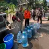 Kekeringan di Kedunghalang Bogor Utara, BPBD Salurkan 4.000 Liter Air Bersih ke Warga 