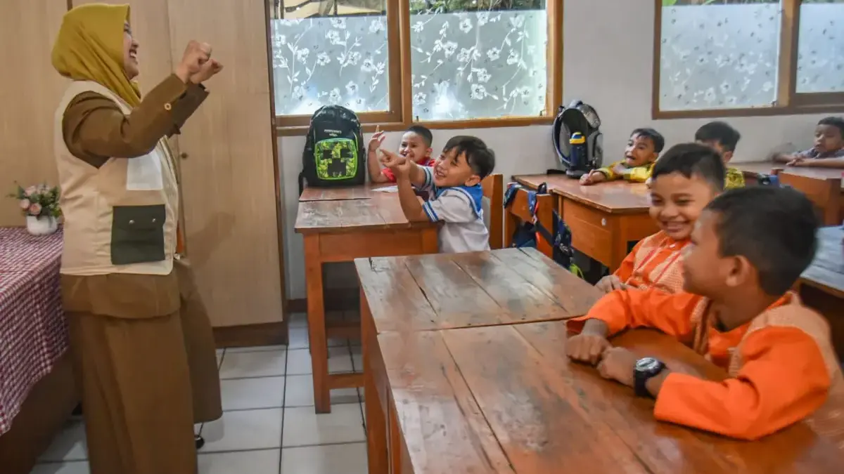 Harapan Orang Tua di Hari Pertama MPLS, Menitipkan Masa Depan Anak kepada Sekolah Harapan Orang Tua di Hari Pertama MPLS, Menitipkan Masa Depan Anak kepada Sekolah