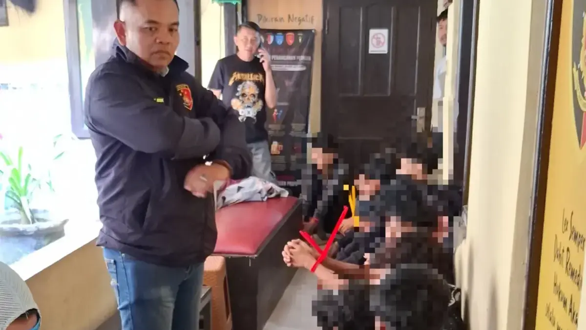 15 Terduga Pelaku Pembegalan di Bojongsoang Dibekuk Polisi, Peran Masing-masing Masih Didalami 15 Terduga Pelaku Pembegalan di Bojongsoang Dibekuk Polisi, Peran Masing-masing Masih Didalami