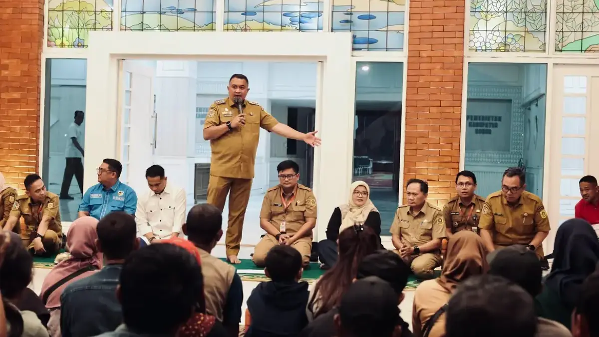 Bupati Bogor Perbolehkan PKL Jualan di Alun-alun Tegar Beriman, Syaratnya Begini! Bupati Bogor Perbolehkan PKL Jualan di Alun-alun Tegar Beriman, Syaratnya Begini!