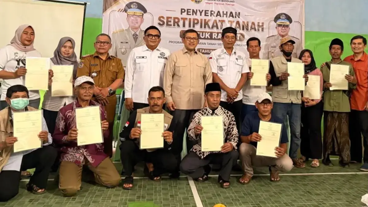 Paseh Jadi Kecamatan dengan Cakupan PTSL Terbesar, ATR/BPN Dorong Warga Tuntaskan Sertifikasi Tanah Paseh Jadi Kecamatan dengan Cakupan PTSL Terbesar, ATR/BPN Dorong Warga Tuntaskan Sertifikasi Tanah