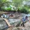 Tinggal di Gubuk Sempit di Bantaran Sungai, Satu Keluarga di Dago Kini Mendapat Harapan Baru