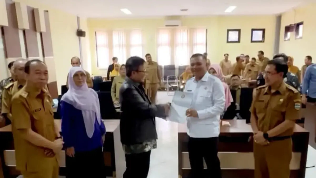 Wakil Bupati Asep Sopari Al Ayubi saat menerima tim BPK RI Perwakilan Jawa Barat