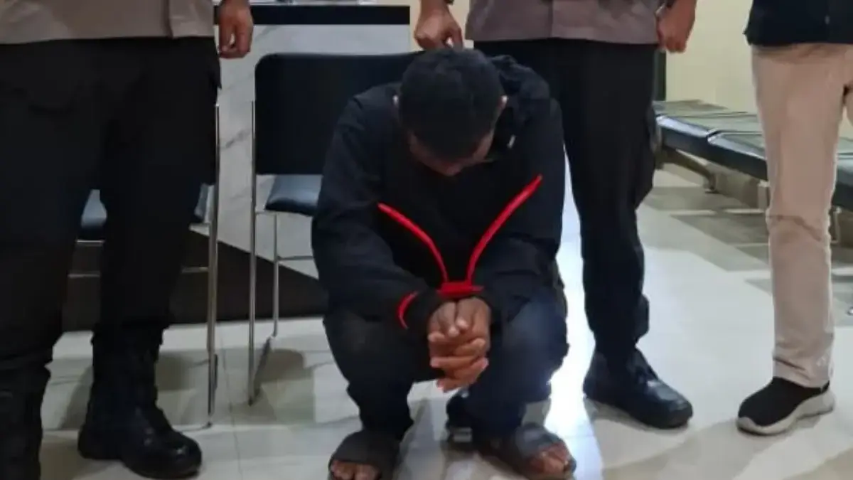 Bang Jago Acungkan Golok ke Petugas Koperasi Saat Menagih Cicilan di Bojongsoang, Pelaku Dibekuk Polisi Bang Jago Acungkan Golok ke Petugas Koperasi Saat Menagih Cicilan di Bojongsoang, Pelaku Dibekuk Polisi