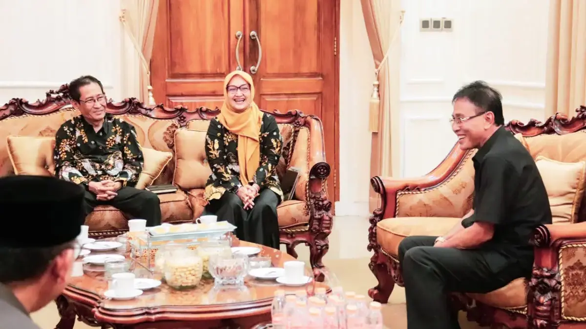 Bupati Herdiat Terima Silaturahmi Rektor Baru Unigal, Perkuat Sinergi untuk Kemajuan Ciamis Bupati Ciamis Herdiat Sunarya menerima kunjungan silaturahmi Rektor Universitas Galuh (Unigal) periode 2026–20