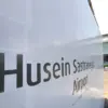 Pekerja menyelesaikan perbaikan fasilitas di kawasan Bandara internasional Husein Sastranegara, Kota Bandung,