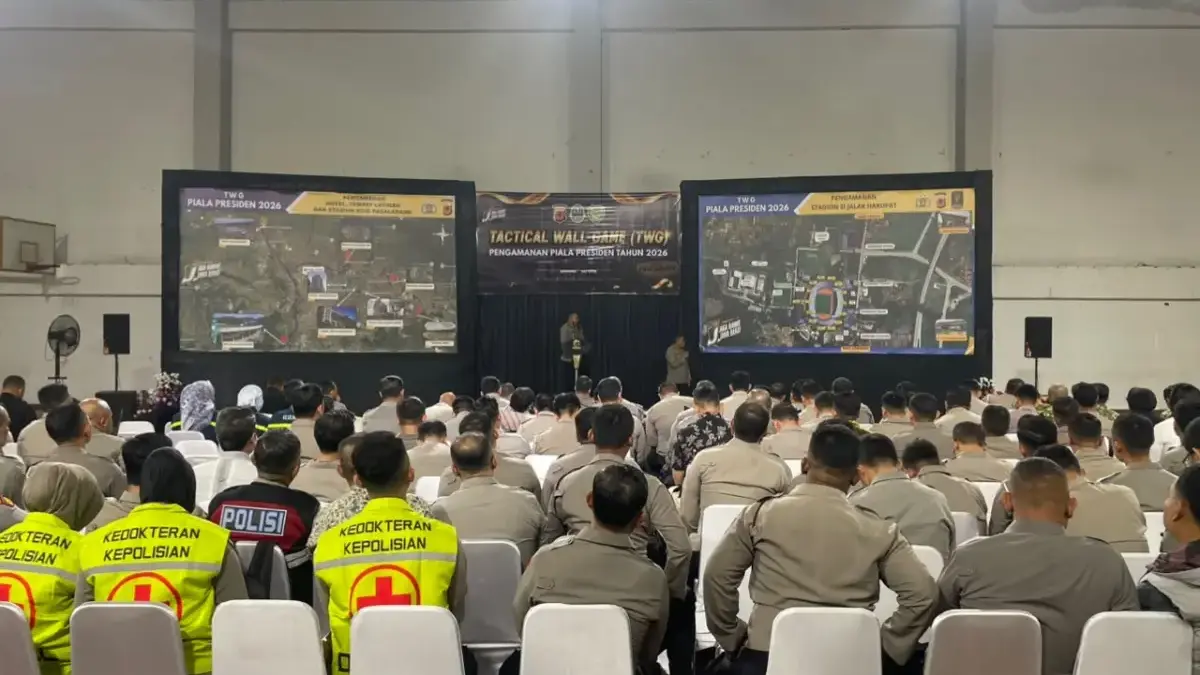 Kepolisian Polda Jawa Barat mematangkan Tactical Wall Game (TWG) pengamanan piala presiden 2026 di SOR Gymnasi