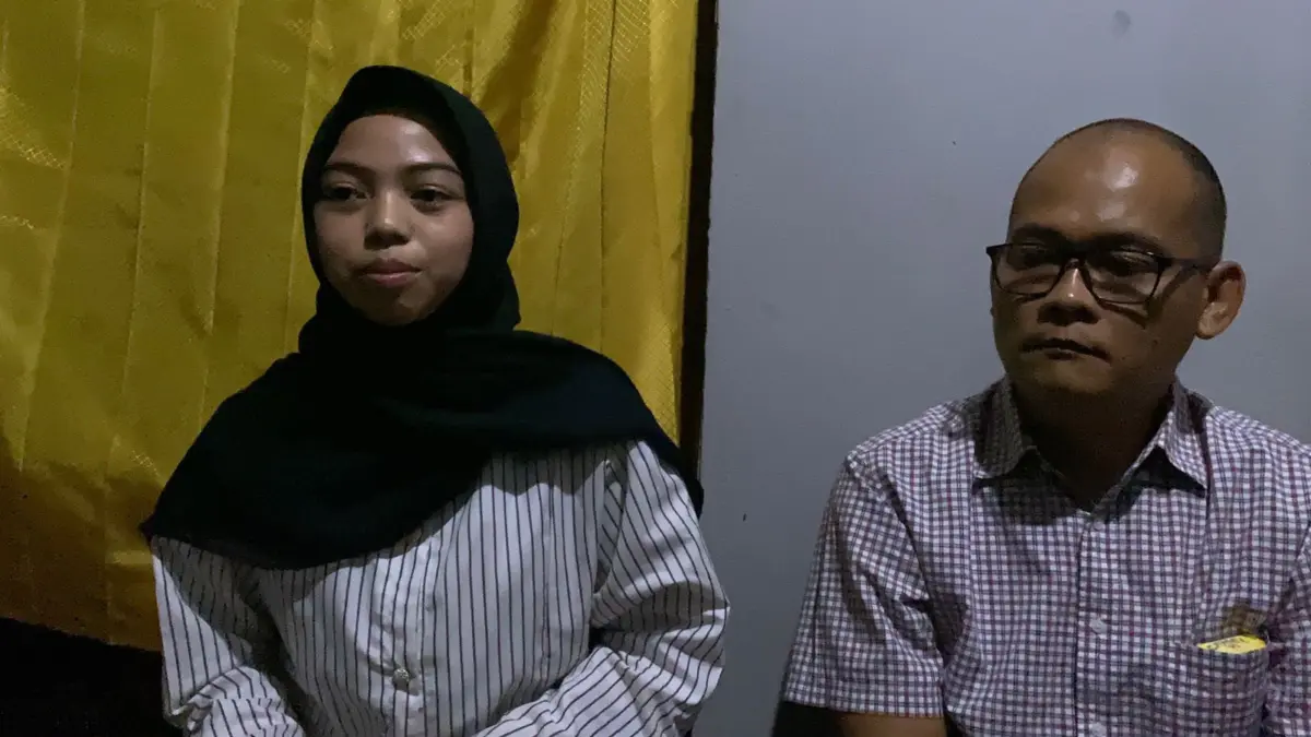 Keluarga Korban Desak Polisi Tangkap Terduga Penculik MN MN (23) saat tiba di kediamannya pada Selasa (21/7). Dok Jabar Ekspres/Suwitno