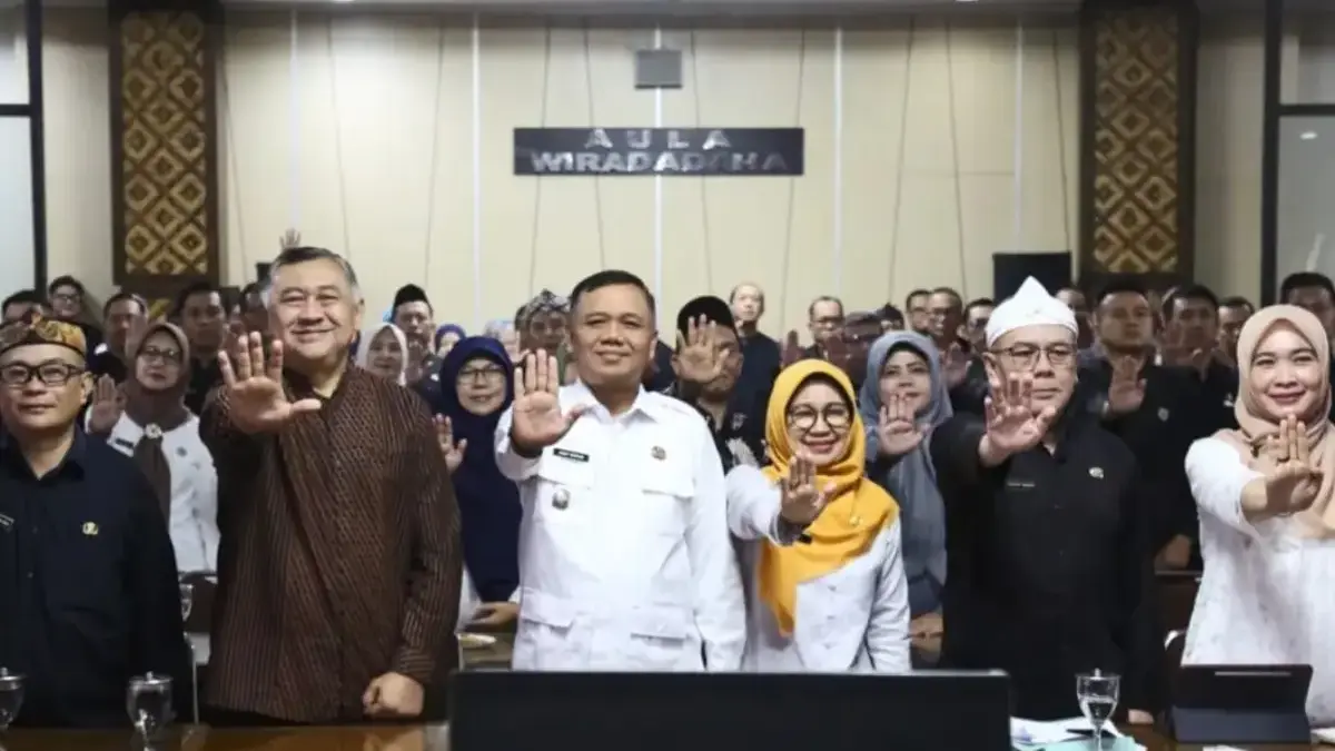 Wakil Bupati Asep Sopari Al Ayubi bersama lintas sektor usai Rakor Persiapan Bulan Penimbangan Balita (BPB)