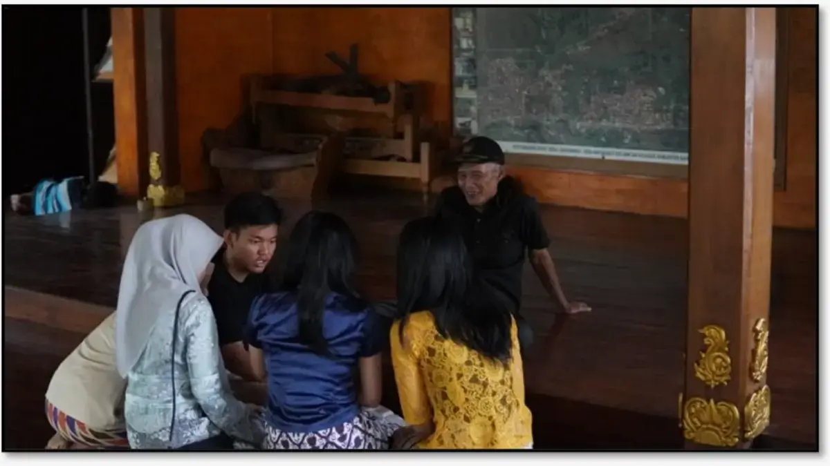 Memproduksi Film Dokumenter Sejarah: Praktik Baik Pembelajaran Mendalam pada Mata Pelajaran Bahasa Indonesia Memproduksi Film Dokumenter Sejarah: Praktik Baik Pembelajaran Mendalam pada Mata Pelajaran Bahasa Indonesia