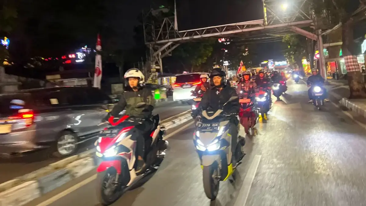 Ratusan Komunitas Honda Vario Ramaikan Vario Evo160 Night Ride di Bandung Ratusan Komunitas Honda Vario Ramaikan Vario Evo160 Night Ride di Bandung