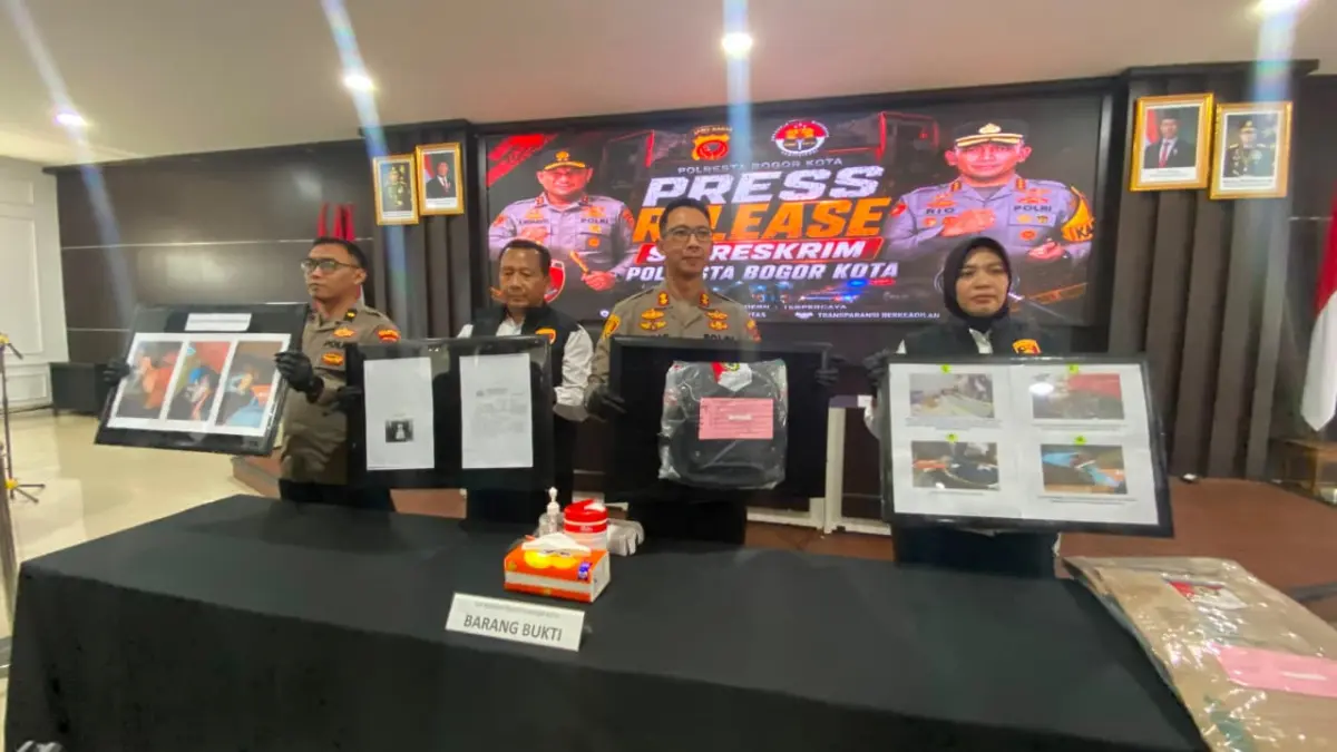 Kasus Bayi Tewas di Toilet Terminal Pasar Minggu Terungkap, Ibu Kandung Jadi Tersangka Konferensi pers di Mapolresta Bogor Kota, Senin (27/7/2026) terkait kasus pembuangan bayi perempuan di dalam